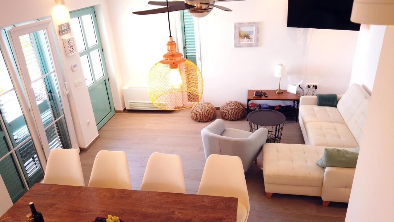 Beach House Ana Sukosan Bagian luar foto